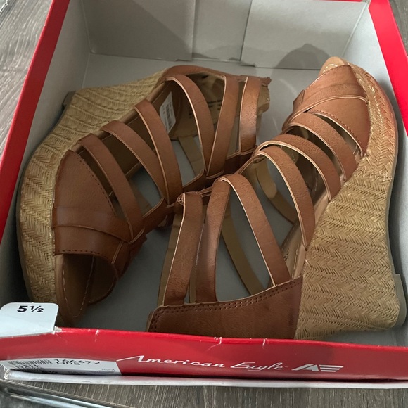 American Eagle Wedges/Sandals - Picture 4 of 4